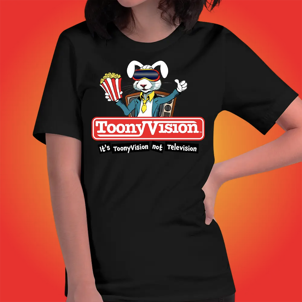Mujer vistiendo playera negra premium ToonyVision Studios con logo oficial y corte femenino.