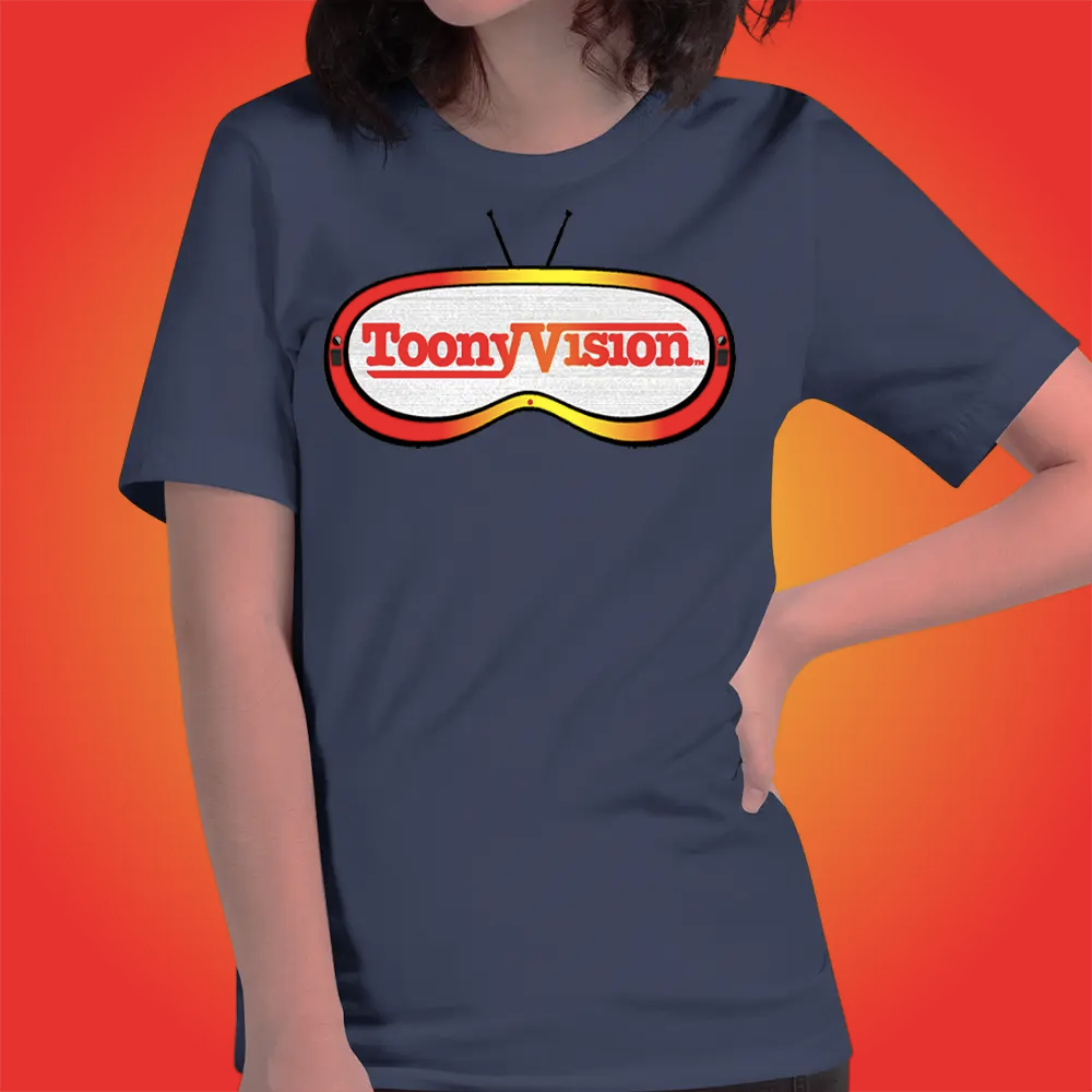 Mujer vistiendo playera azul marino ToonyVision Universo Animado, con diseño gráfico de series originales.